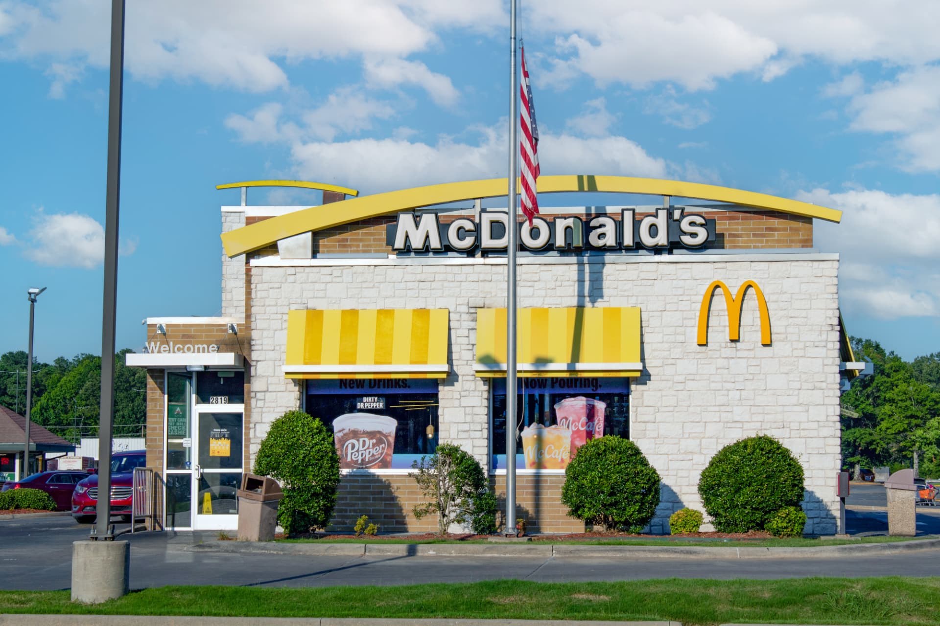 McDonald's ground lease outparcel at Jefferson Square