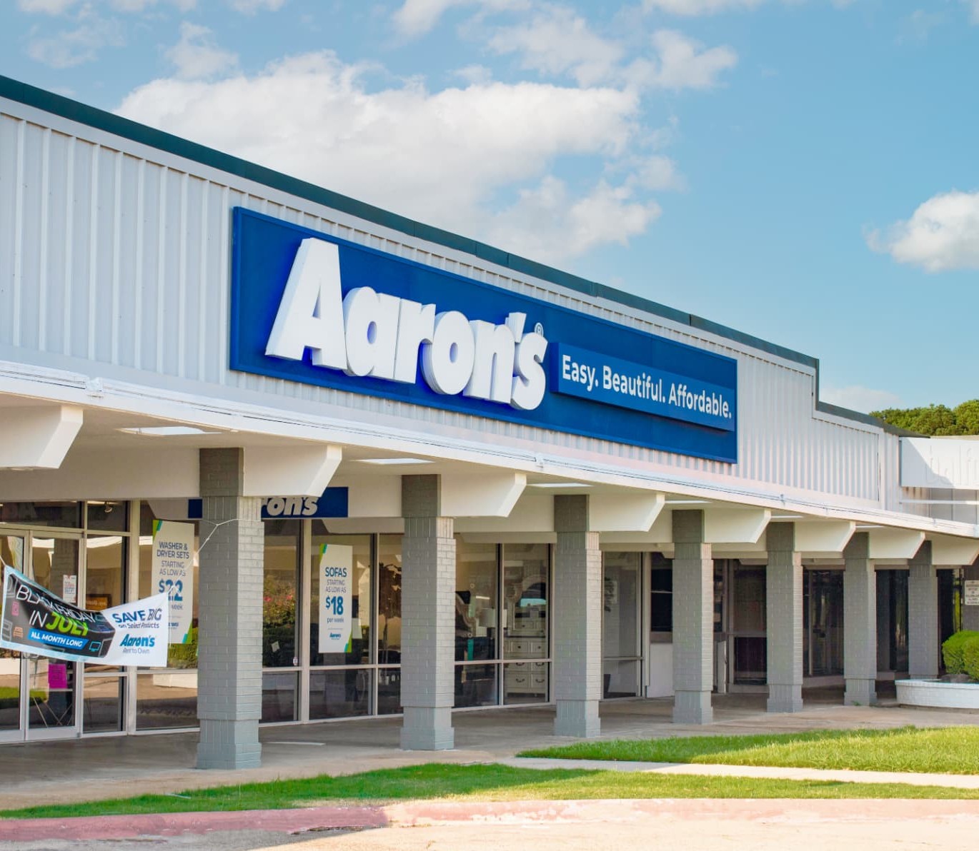 Aaron's storefront signage at Jefferson Square