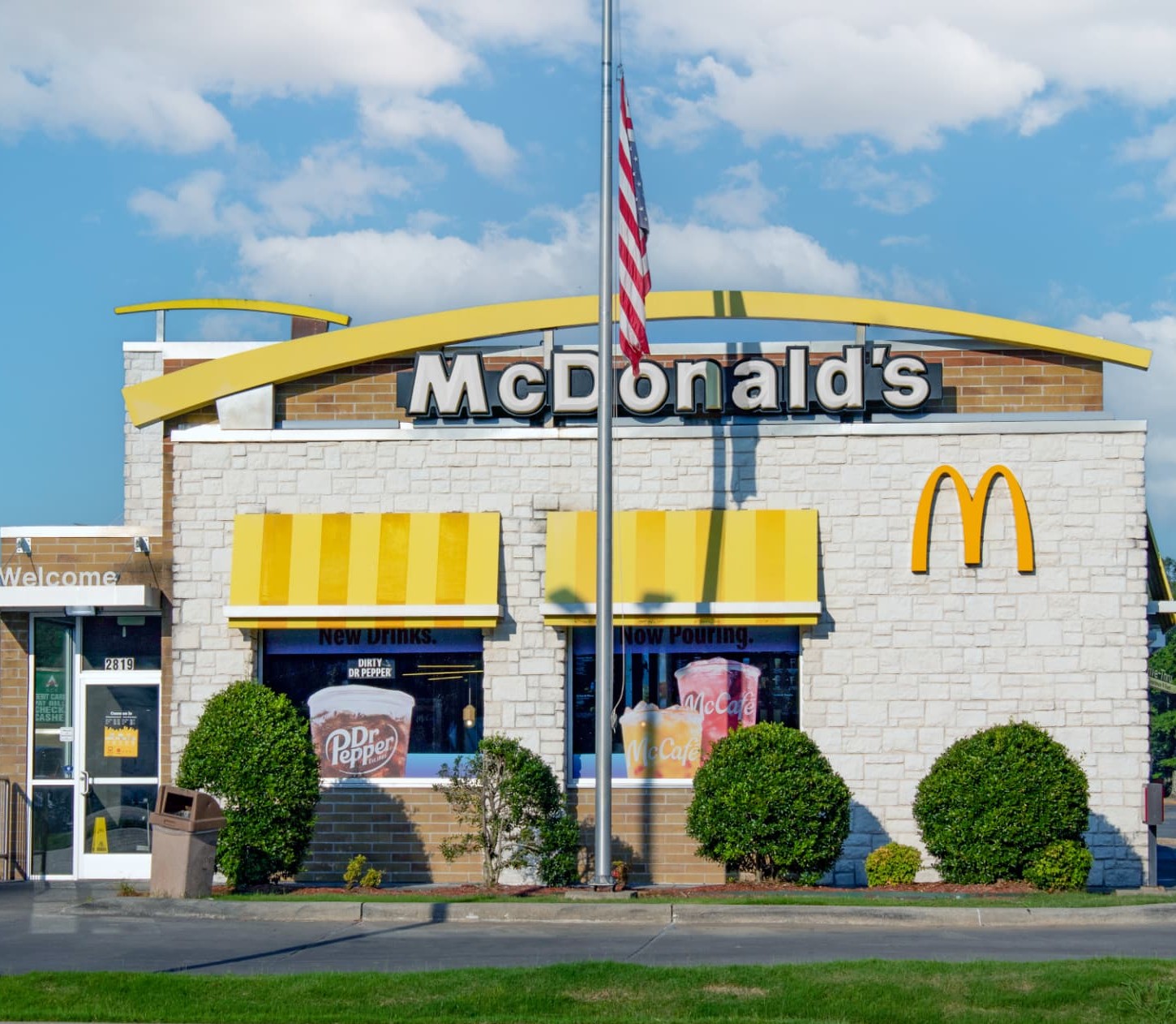 McDonald's building signage at Jefferson Square