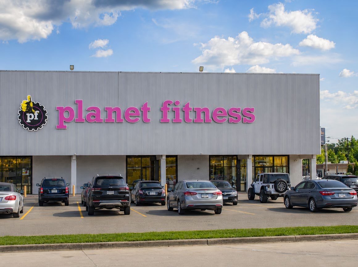 Planet Fitness storefront and signage at Jefferson Square